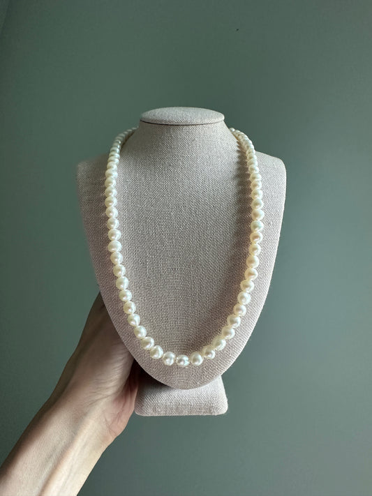 Classic Pearl Necklace