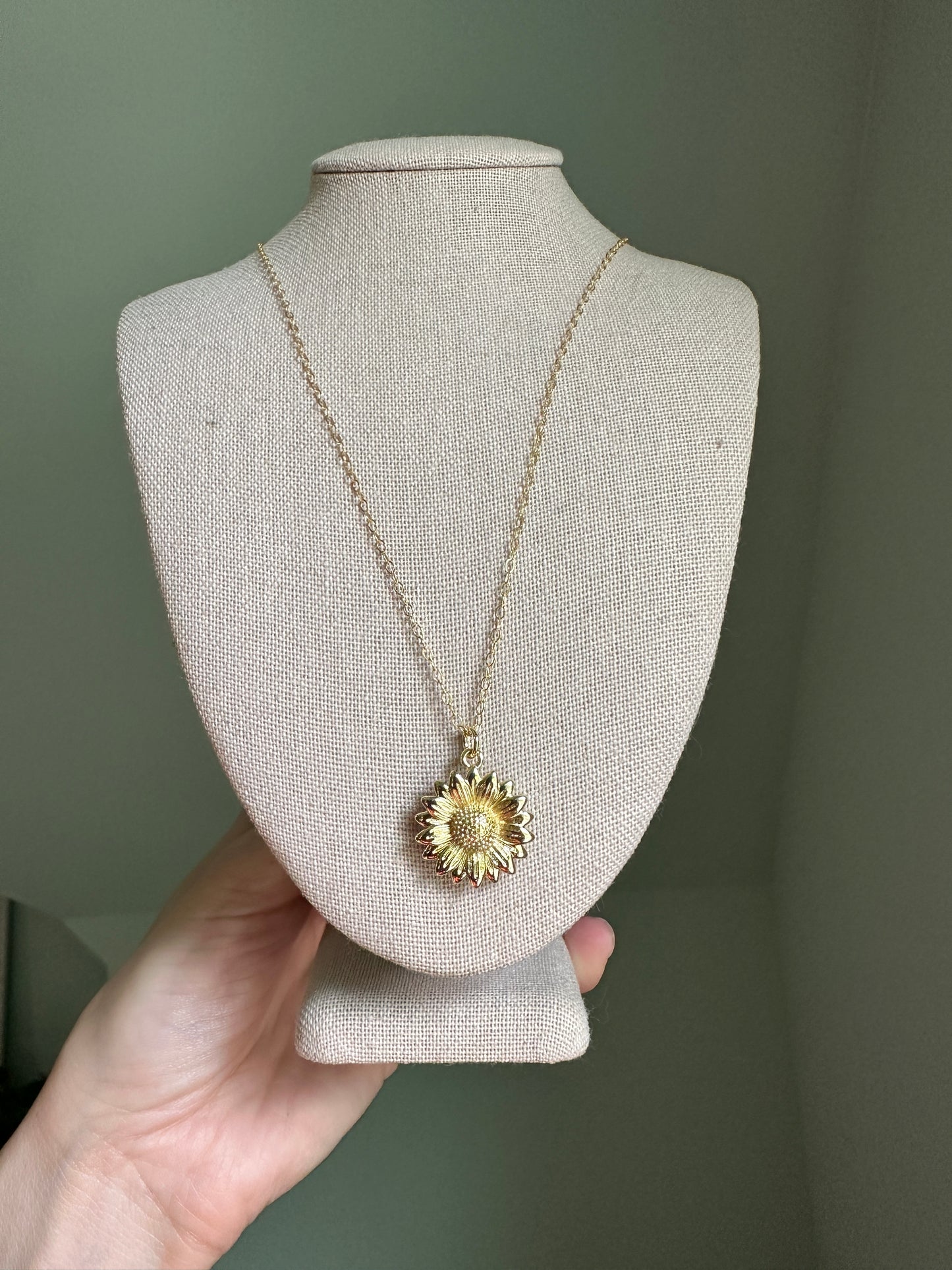 SunnyStrong Sunflower Necklace