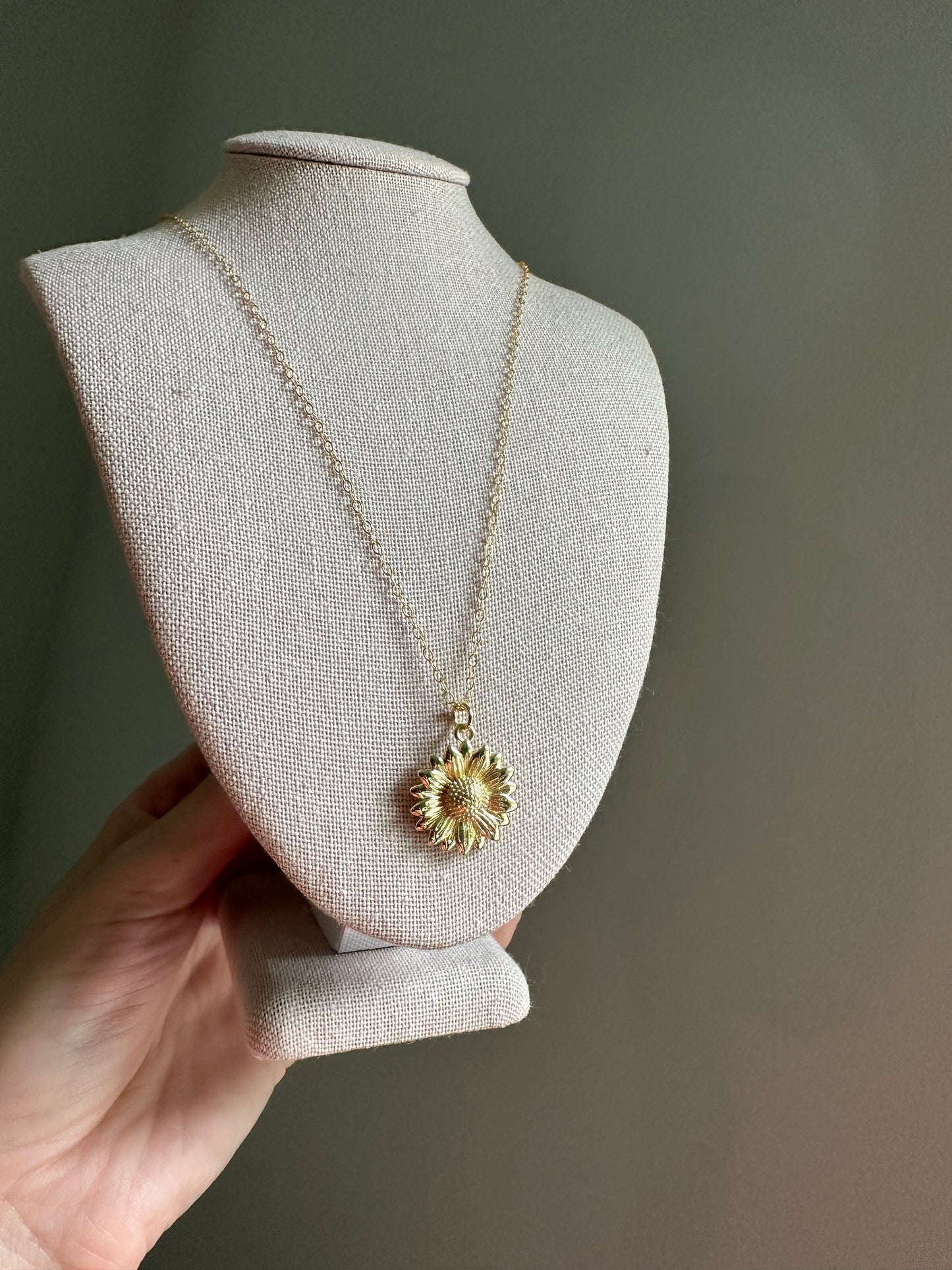 SunnyStrong Sunflower Necklace