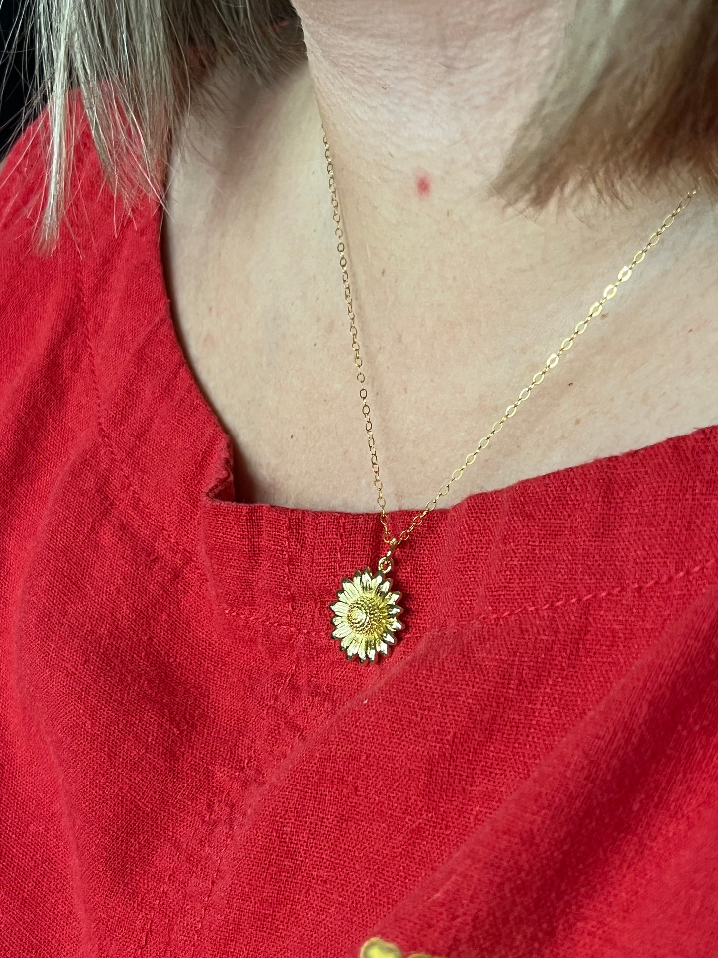 SunnyStrong Sunflower Necklace